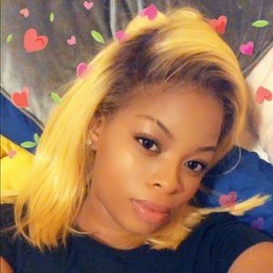 Meet your Posher, Antionette